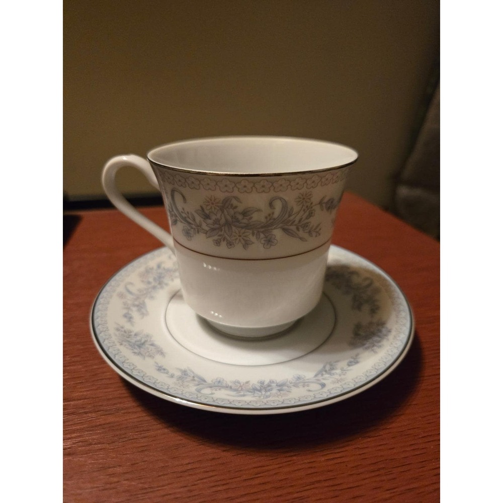 Mikasa Dresden Rose L9009 Fine China Tea Cup and Saucer Set Blue Floral Japan